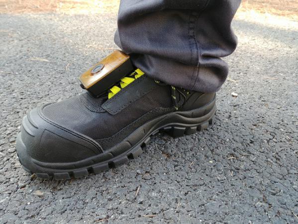 Manufacturing process of safety shoes